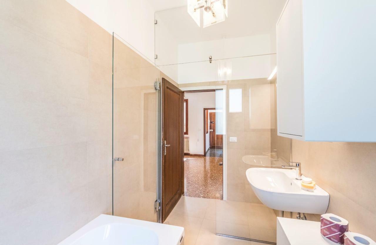 Ca' Roberta Apartment Venesia Bagian luar foto