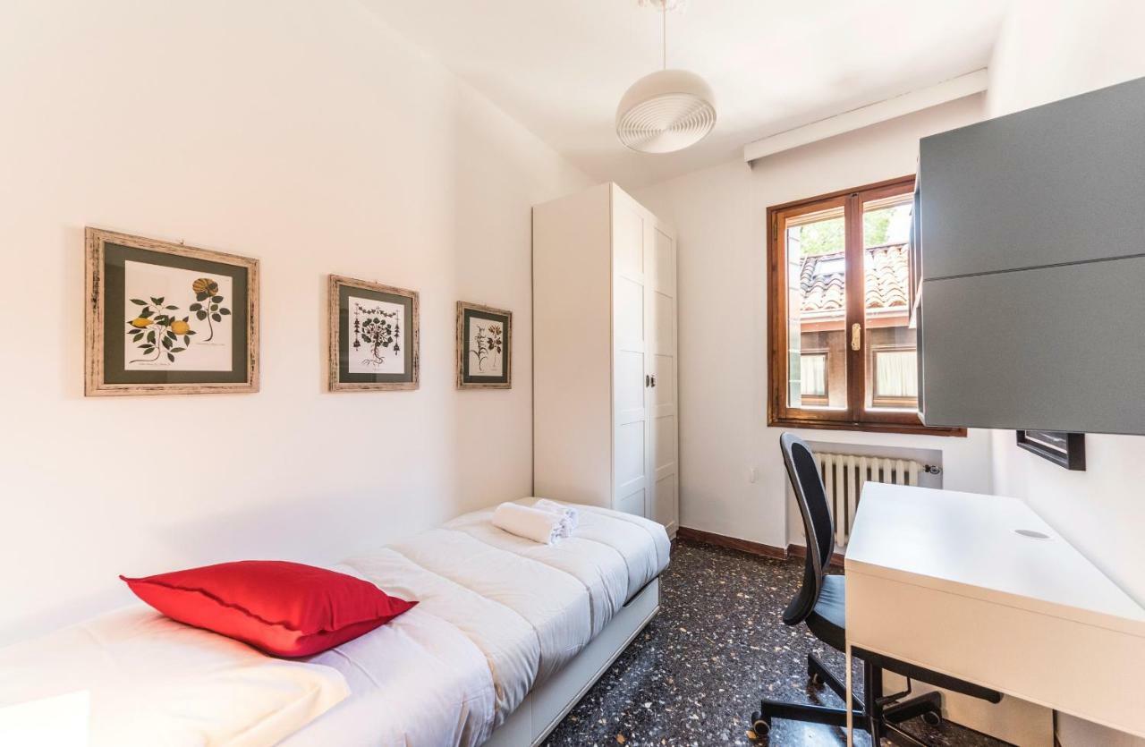 Ca' Roberta Apartment Venesia Bagian luar foto