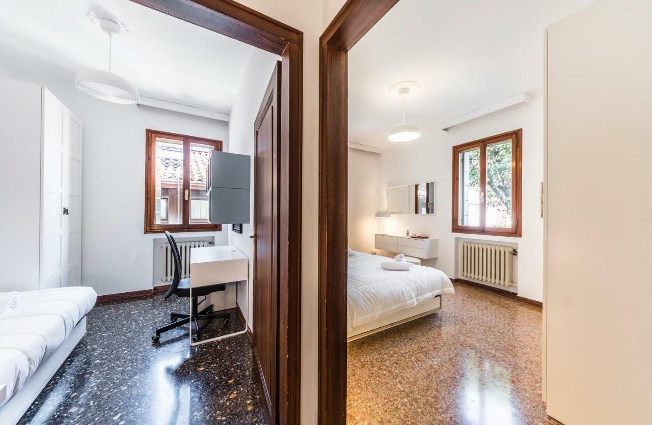 Ca' Roberta Apartment Venesia Bagian luar foto